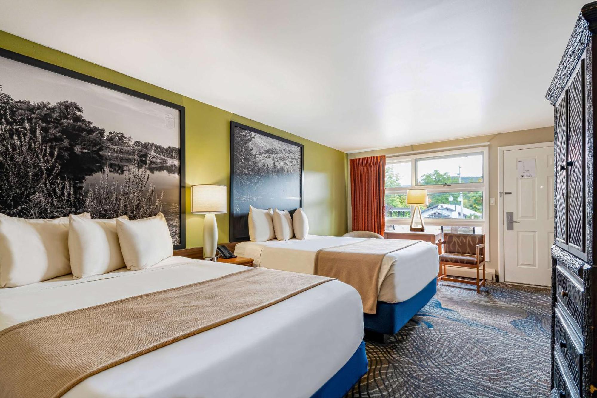 Super 8 By Wyndham Lake George/Downtown Exterior photo