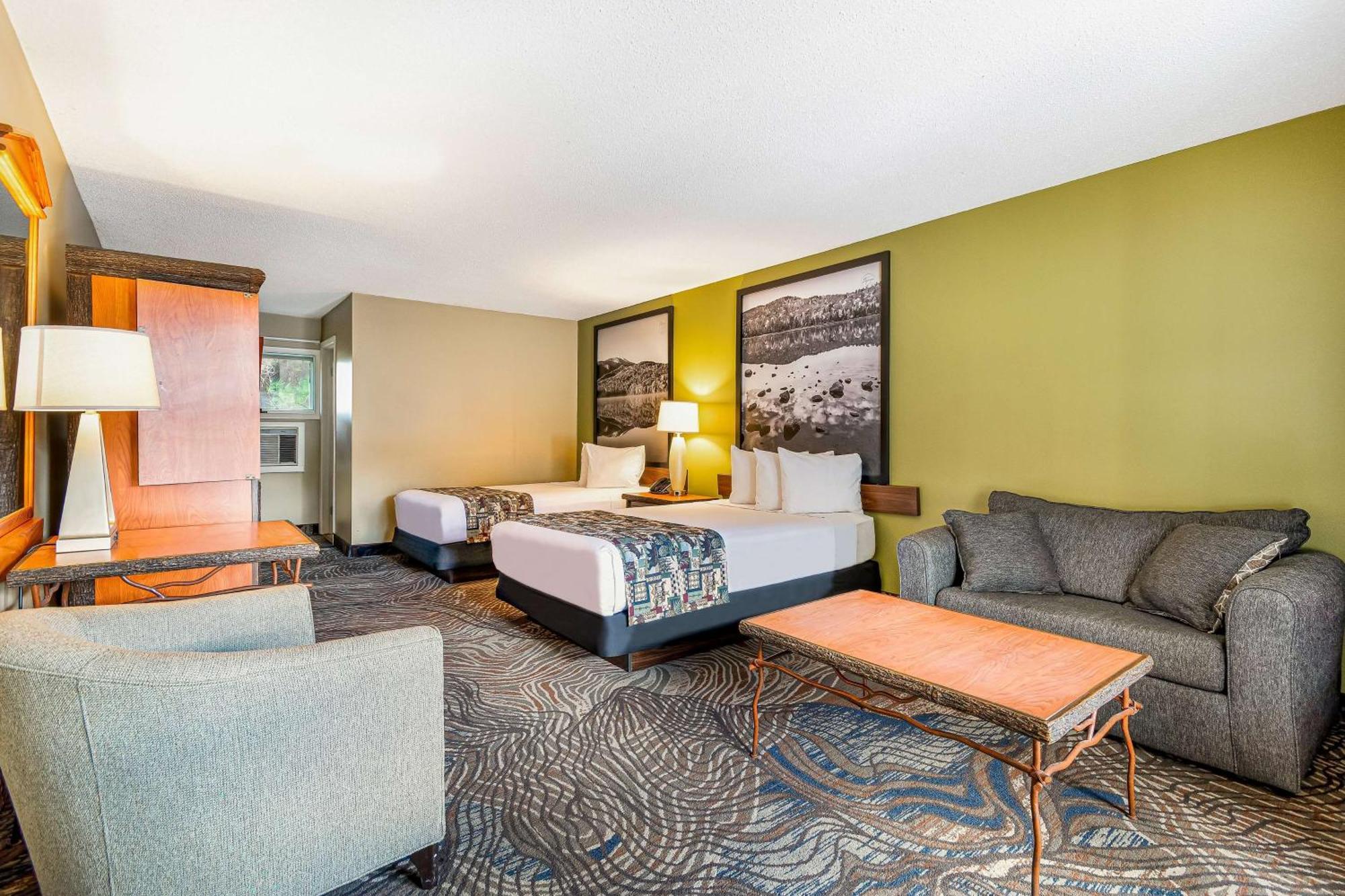 Super 8 By Wyndham Lake George/Downtown Exterior photo
